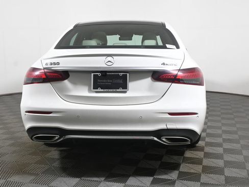 Used 2022 Mercedes-Benz E 350 4MATIC Sedan image 6