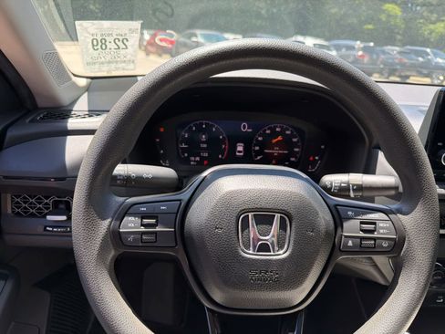 Certified 2025 Honda Accord SE image 25