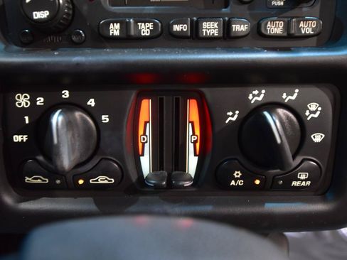 Used 2001 Chevrolet Monte Carlo SS w/ Preferred Equipment Group FWD image 20