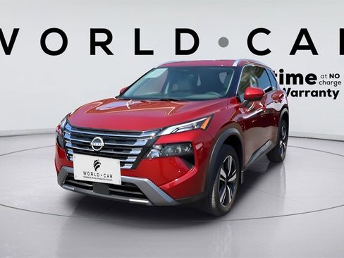 Used 2024 Nissan Rogue SL image 3