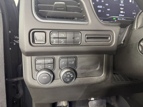 Used 2022 GMC Yukon AT4 AWD/4WD image 24