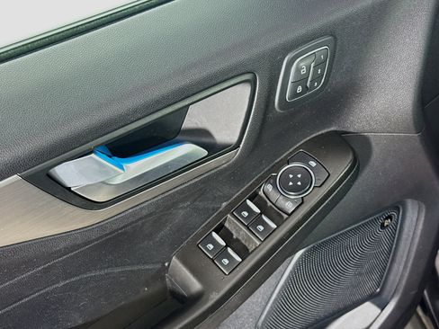 Used 2021 Ford Escape Titanium image 24