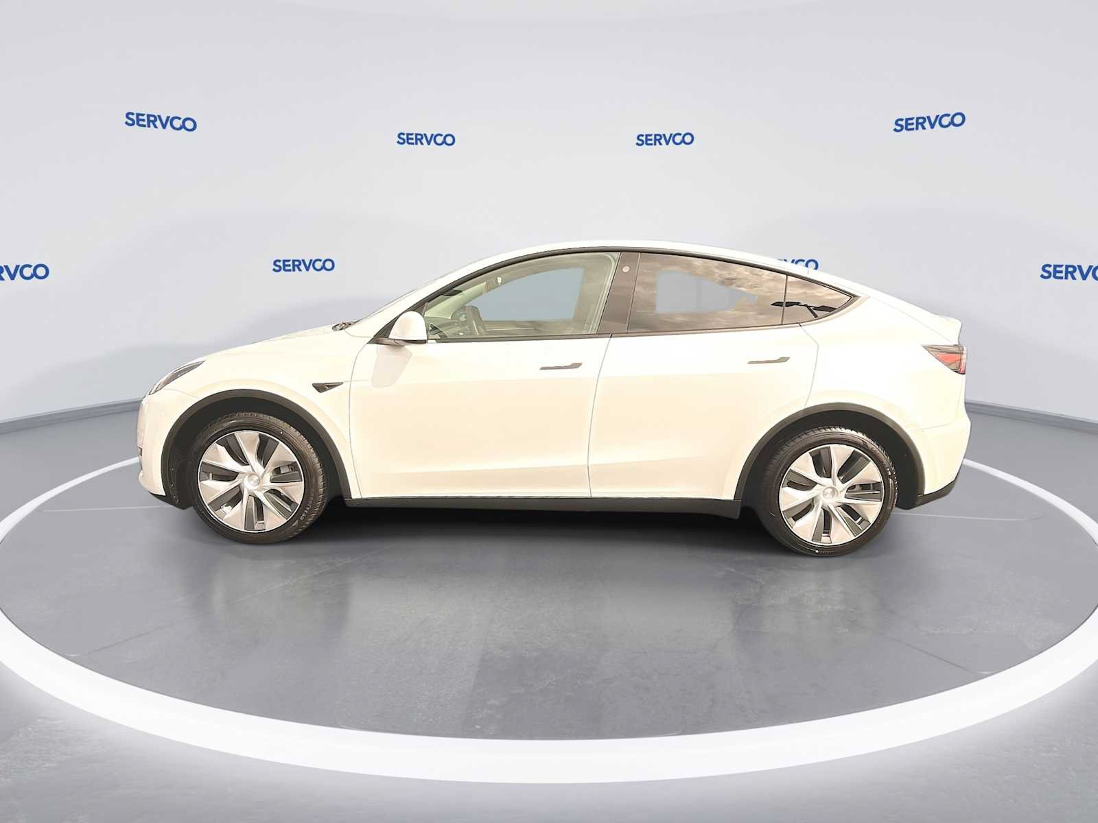 Used 2023 Tesla Model Y Long Range AWD/4WD image 5