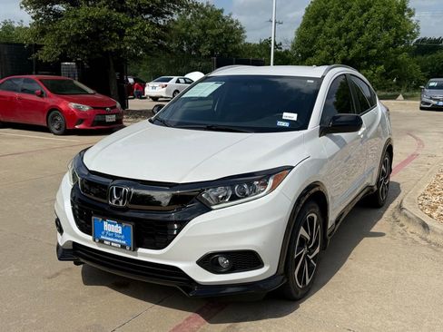 Used 2020 Honda HR-V Sport image 1