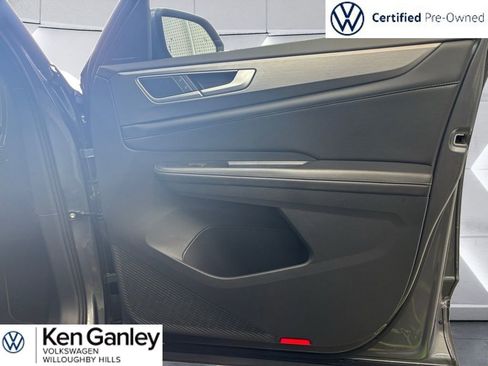 Used 2024 Volkswagen Atlas Cross Sport SE AWD/4WD image 19