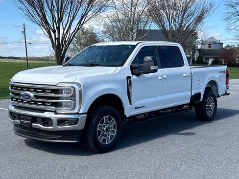 Used 2025 Ford F350 Lariat w/ Camper Package image 3