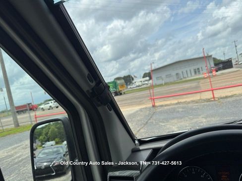 Used 2017 Mercedes-Benz Sprinter 3500 image 94