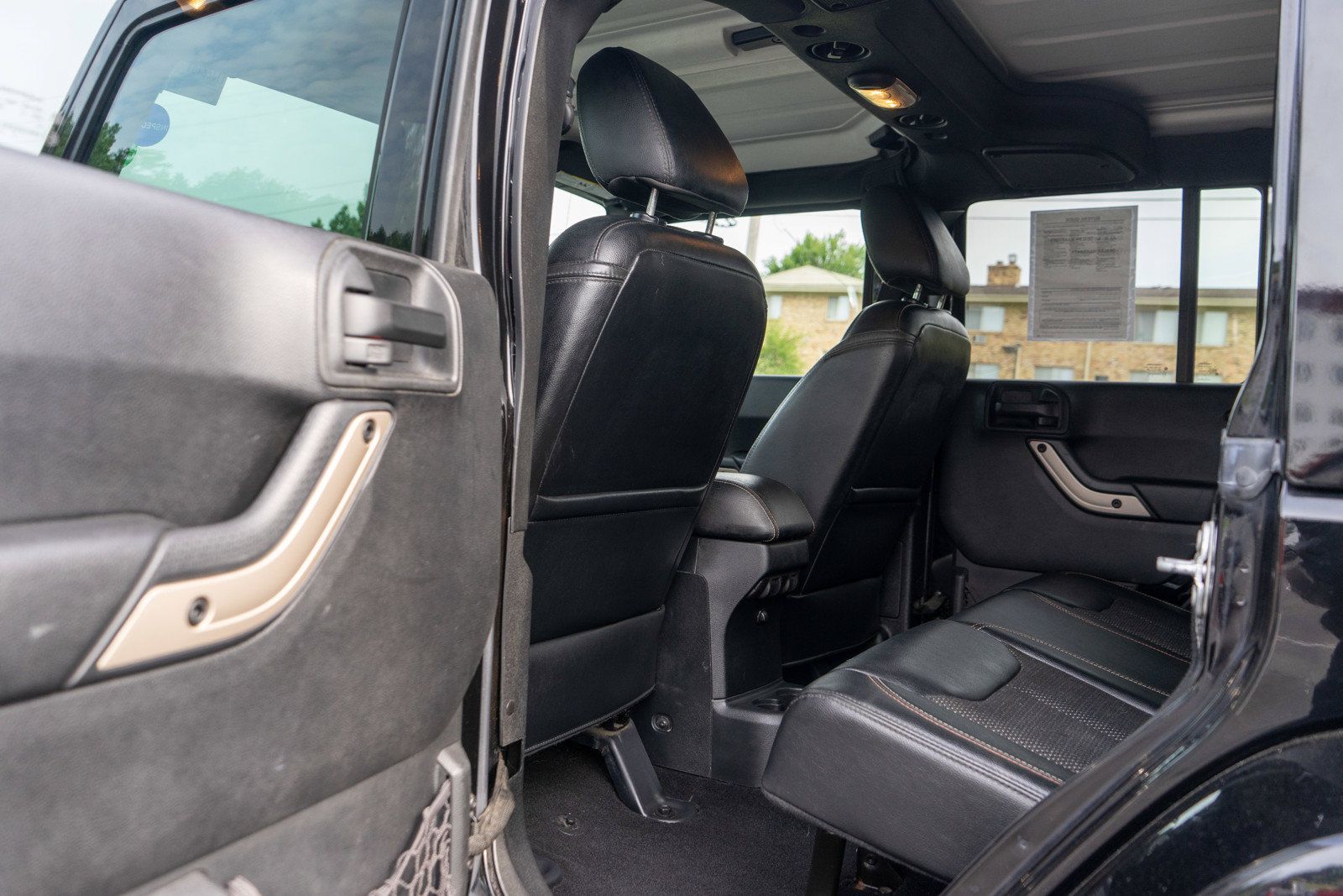 Used 2017 Jeep Wrangler Unlimited Sahara AWD/4WD image 23
