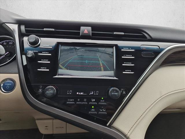 Used 2018 Toyota Camry LE FWD image 14
