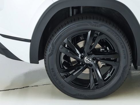 New 2026 Volkswagen Atlas Cross Sport SEL R-Line image 13