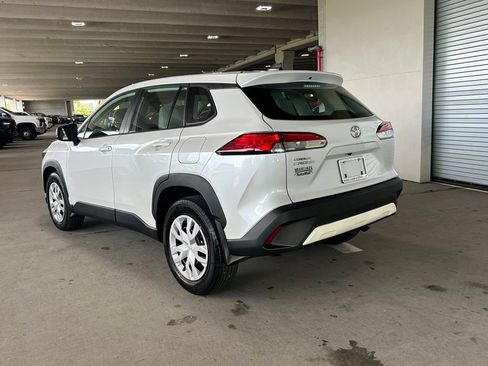 Used 2024 Toyota Corolla Cross L FWD image 2