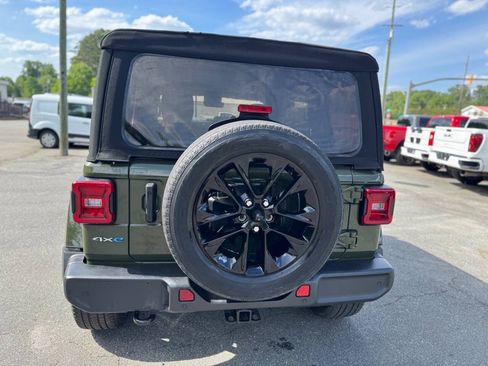 Used 2021 Jeep Wrangler Unlimited Sahara w/ Cold Weather Group AWD/4WD image 6