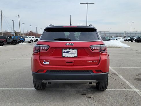 Used 2024 Jeep Compass Limited image 5