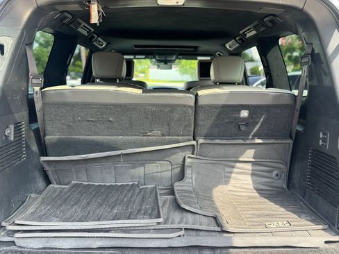 Used 2019 INFINITI QX80 Limited w/ All-Season Package AWD/4WD image 17