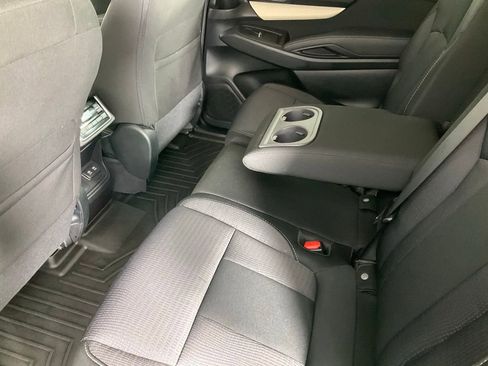 Used 2022 Subaru Ascent Premium w/ Convenience Package image 12
