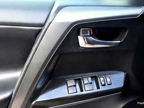 Used 2018 Toyota RAV4 SE w/ Power Extra Value Package image 9