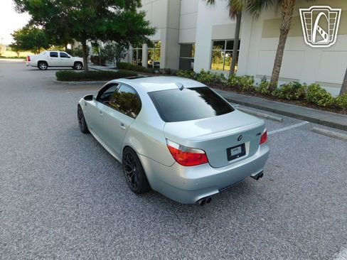 Used 2006 BMW M5 image 28