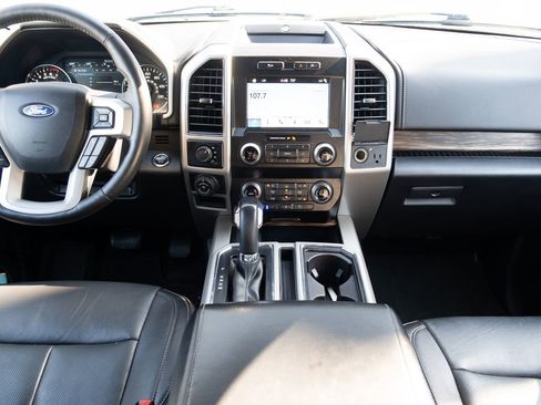 Used 2019 Ford F150 Lariat w/ Equipment Group 502A Luxury AWD/4WD image 20