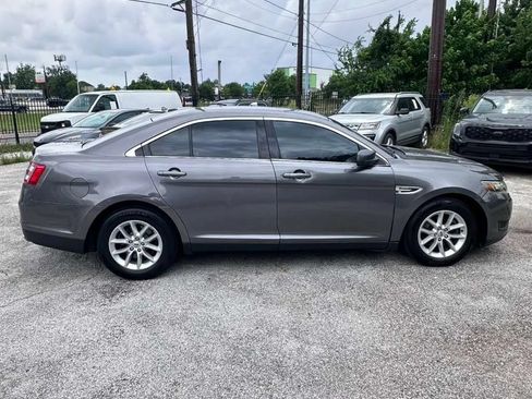 Used 2014 Ford Taurus SE FWD image 3