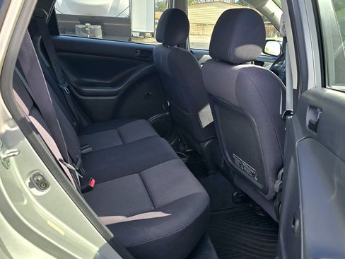 Used 2003 Pontiac Vibe Base w/ Power Group Value Package image 28