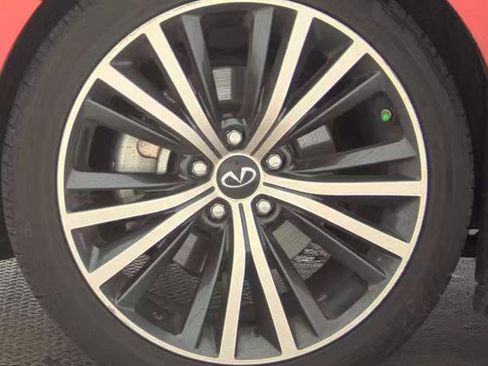 Used 2022 INFINITI Q60 3.0t Luxe w/ Essential Package image 10