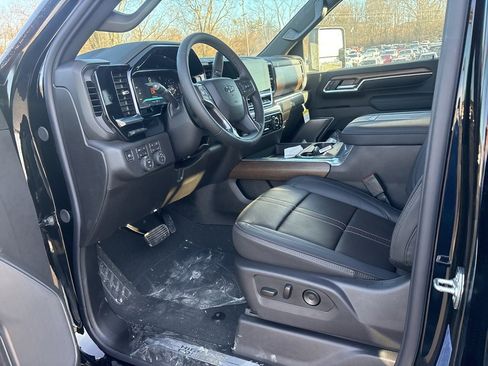 New 2026 Chevrolet Silverado 2500 High Country w/ Midnight Edition image 7