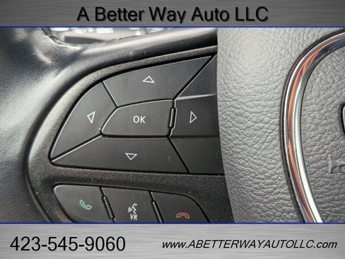 Used 2023 Dodge Charger SXT RWD image 12
