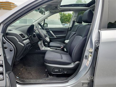 Used 2017 Subaru Forester 2.5i Premium image 13