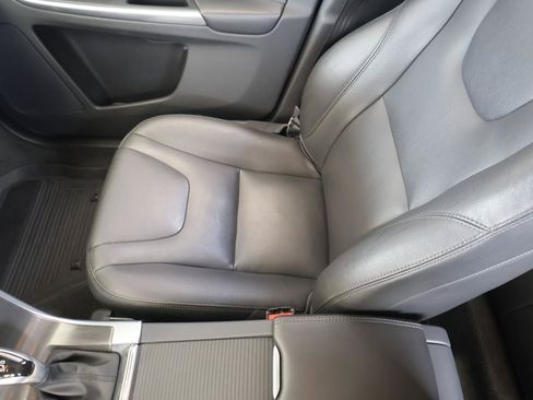 Used 2016 Volvo XC60 T5 Platinum FWD image 19