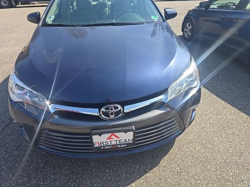 Used 2016 Toyota Camry LE image 2