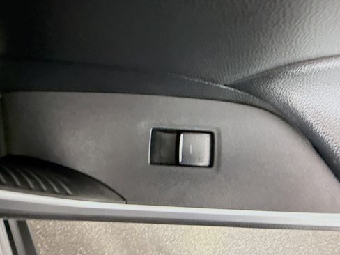 Used 2023 Toyota RAV4 XLE FWD image 31