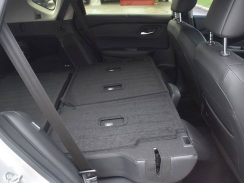 Certified 2024 Nissan Rogue SV w/ SV Premium Package FWD image 62