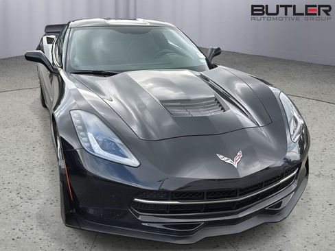 Used 2016 Chevrolet Corvette Stingray Coupe RWD image 3