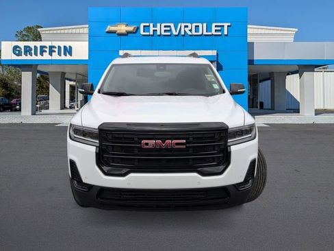 Used 2023 GMC Acadia SLE w/ Driver Convenience Package FWD image 12