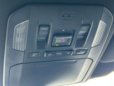 Used 2023 Toyota Highlander XSE image 21