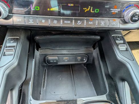 Used 2023 Kia Telluride S FWD image 32