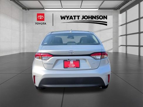 Used 2024 Toyota Corolla LE FWD image 4