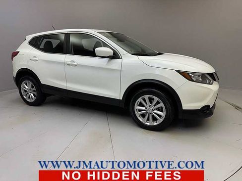 Used 2018 Nissan Rogue Sport S w/ S Appearance Package AWD/4WD image 7
