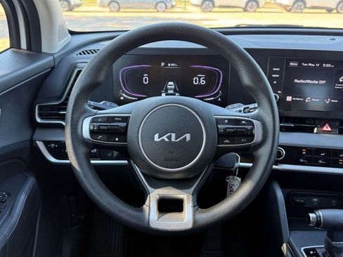 Used 2025 Kia Sportage LX FWD image 28