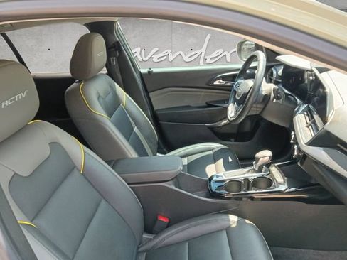 Used 2025 Chevrolet Trax ACTIV w/ Driver Confidence Package FWD image 24