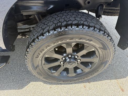 Used 2022 RAM 2500 Laramie AWD/4WD image 10