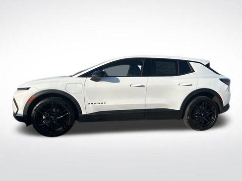 New 2026 Chevrolet Equinox EV LT image 2