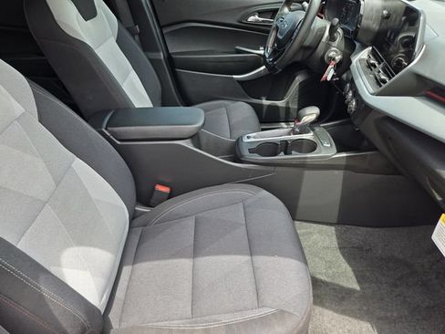 Used 2026 Chevrolet Trax RS w/ Driver Confidence Package FWD image 13