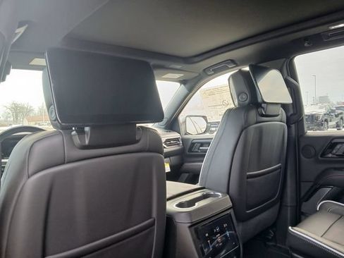 New 2026 GMC Yukon AT4 Ultimate w/ LPO, Illumination Package AWD/4WD image 12