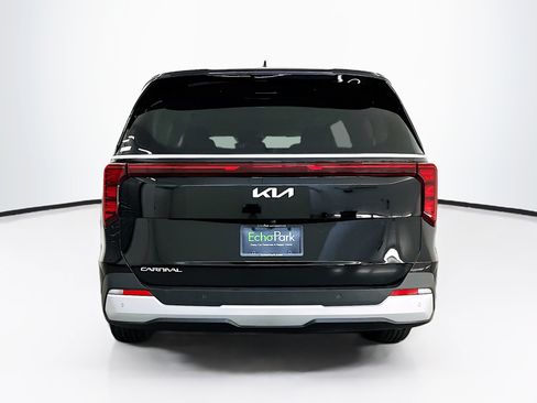 Used 2026 Kia Carnival FWD image 7