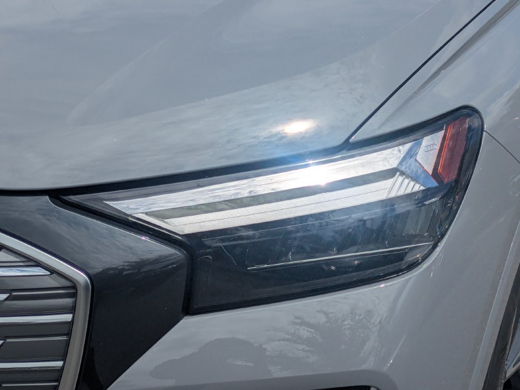 Used 2025 Audi Q4 e-tron Premium AWD/4WD image 16