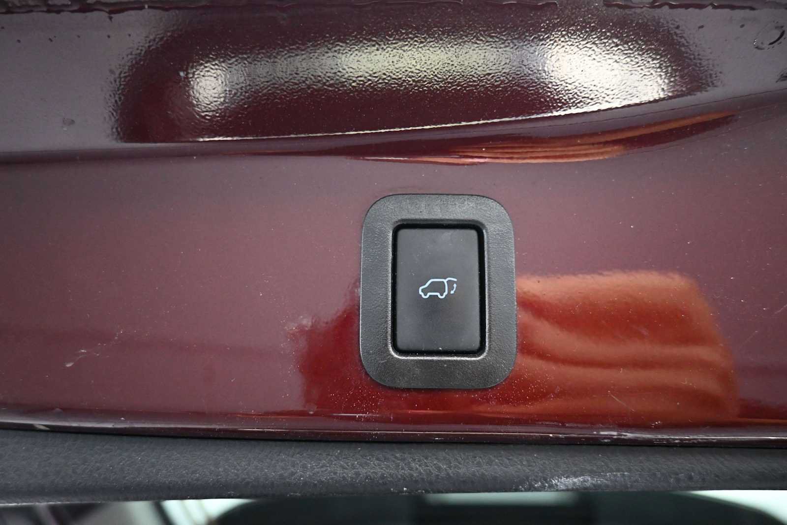Used 2019 Toyota Highlander XLE w/ Protection Package #3 AWD/4WD image 23