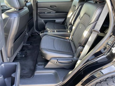 Used 2024 Nissan Pathfinder Rock Creek image 10