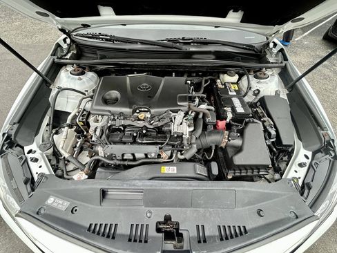 Used 2018 Toyota Camry SE FWD image 28
