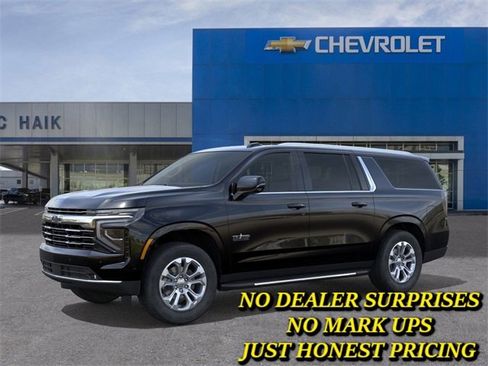 New 2026 Chevrolet Suburban LT w/ Comfort Package image 2